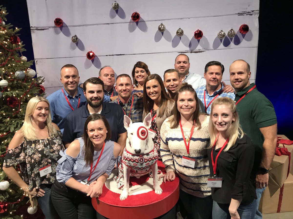 With this team how can you not win Q4?!?!! D450 you are the best! #YOUMakeTarget for me! #letscrushittonight! <a href="/apjeff15/">Jeff McCandless</a> <a href="/samshah21/">Samir Shah</a> <a href="/JusMaur13/">Jermaine Martin</a> <a href="/PaigeeVeta/">Paigee Veta</a>