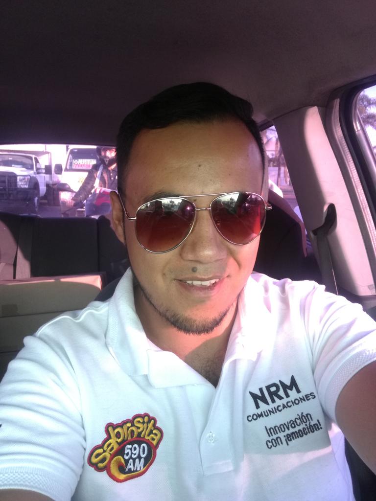 BrodyLocutor's tweet photo. Yo ya camino a @LosAngelesSalon a #QueRicoMambo de @sabrosita590 con @MERENGLASS @GrupoKualDP @rayito_oficial
Se vale llevar su playera de @Cruz_Azul_FC para apoyar a distancia. https://t.co/MApEd87Gnz