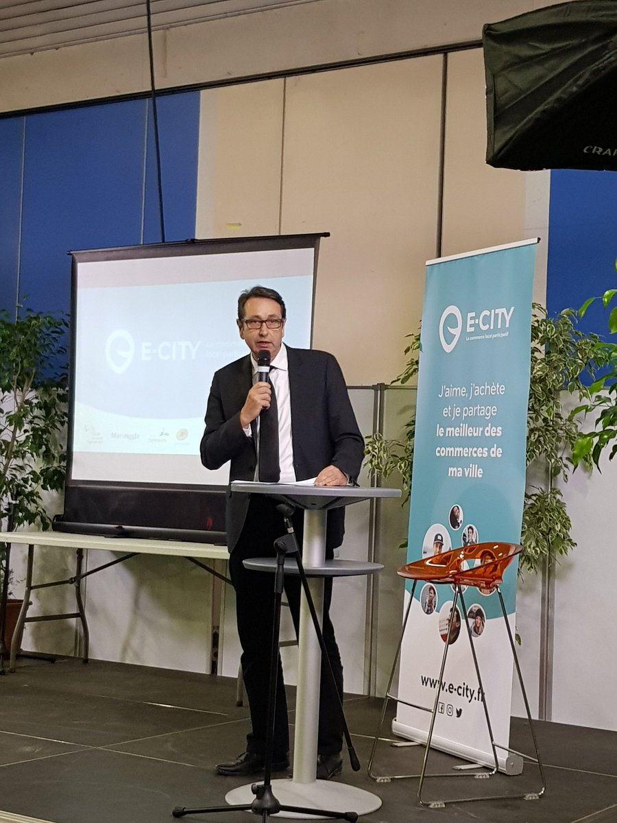 cool_direct's tweet photo. @daniel_benquet Président du @VGAgglo et Maire de #Marmande @ComMarmande au #NumericDay @eTIC47 https://t.co/HL01n8j2lE