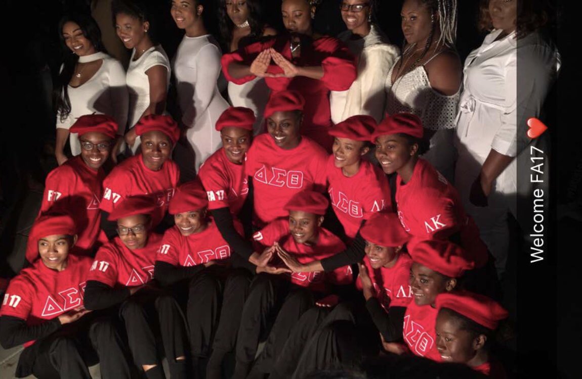 ZetaUpSigmas's tweet photo. Congrats to the Fall 17 line of the Lambda Kappa chapter of Delta Sigma Theta Sorority Inc. @LK_Deltas https://t.co/PFly2vsPIn