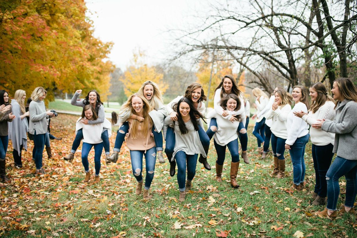 DeltaZetaZP's tweet photo. Happy thanksgiving from the ladies of Zeta Rho💕 https://t.co/1CZ3VKneFE