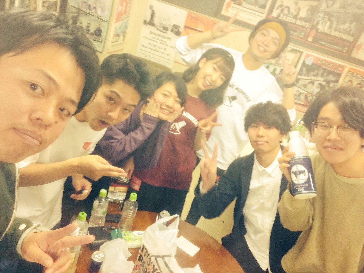 MEIS_official_'s tweet photo. 京都mojoありがとうございました！

写真は
#NicetimeWorkerz
#浪漫革命
この二つは格が違った。
また一緒に出たいな〜。

次回は12.3京都グローリー

よろしくお願いします‼︎

#MEIS
#LIVE
#Nicetimeworkerz
#バンドしながら仕事医者はヤバイ
#浪漫革命 https://t.co/610u4E5DM3