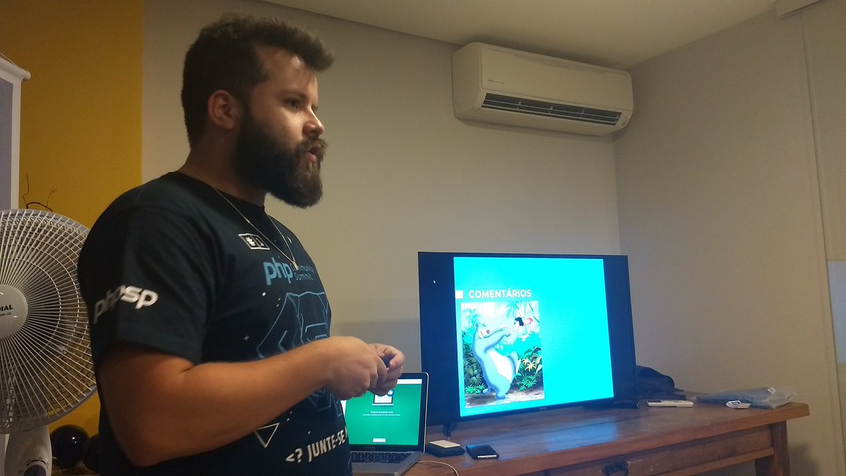 rogeriopradoj's tweet image. Agora o @leonnleite falando sobre como Programar Melhor na segunda palestra do #phpfc #phpdf #comunidadeFunciona