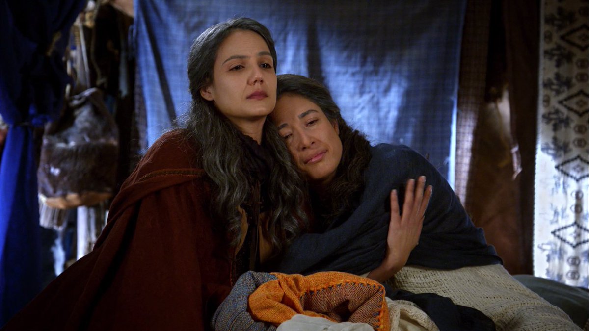 Telefuturo's tweet photo. ¡#Zipora y #Adira se encuentran luego de muchos años pero se vuelven a separar! ¿Será para siempre? ¡Mañana es el gran final de #MoisesPy! #RevolucionandoHistorias https://t.co/YSOpTmPeAr