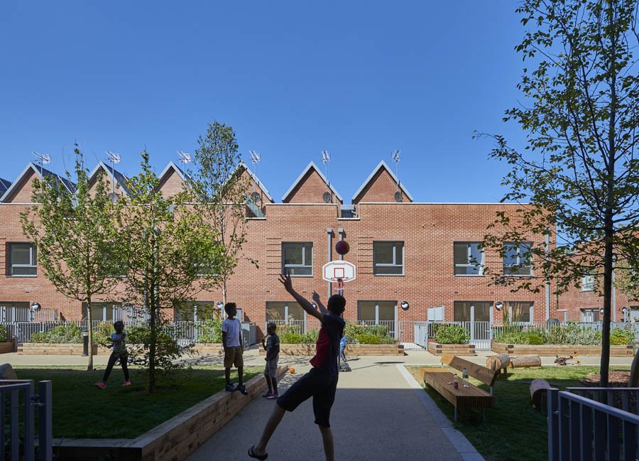 EROK1977's tweet photo. The winning scheme: Upton Village 'best affordable housing' #IHDevelopment Awards tonight @PeabodyLDN @gallifordtryplc @PCKOArchitects , well done again team, another fantastic accolade to add to the collection for this amazing affordable housing project! https://t.co/yUYNOpeLWm