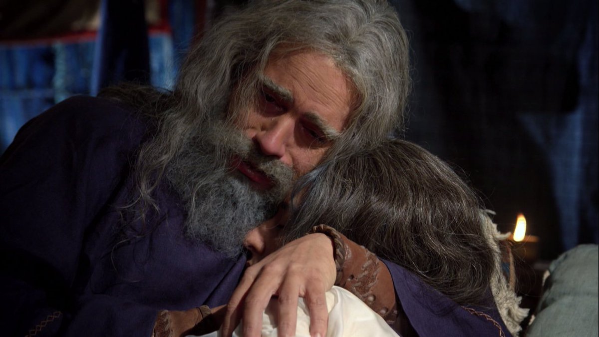 Telefuturo's tweet photo. ¡#Moises sufre por la muerte de #Zipora! ¡Tantas emociones en #MoisesPy! ¡Mañana capítulo final! #RevolucionandoHistorias https://t.co/jK6YFZa7Cr
