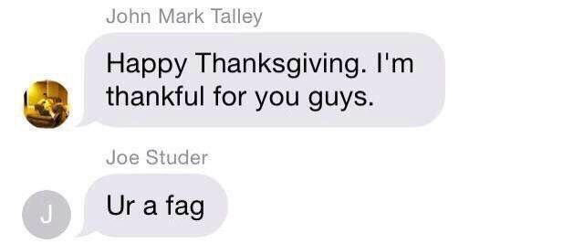 CauseWereGuys's tweet photo. girls on thanksgiving vs. guys https://t.co/APdrFK6YL4