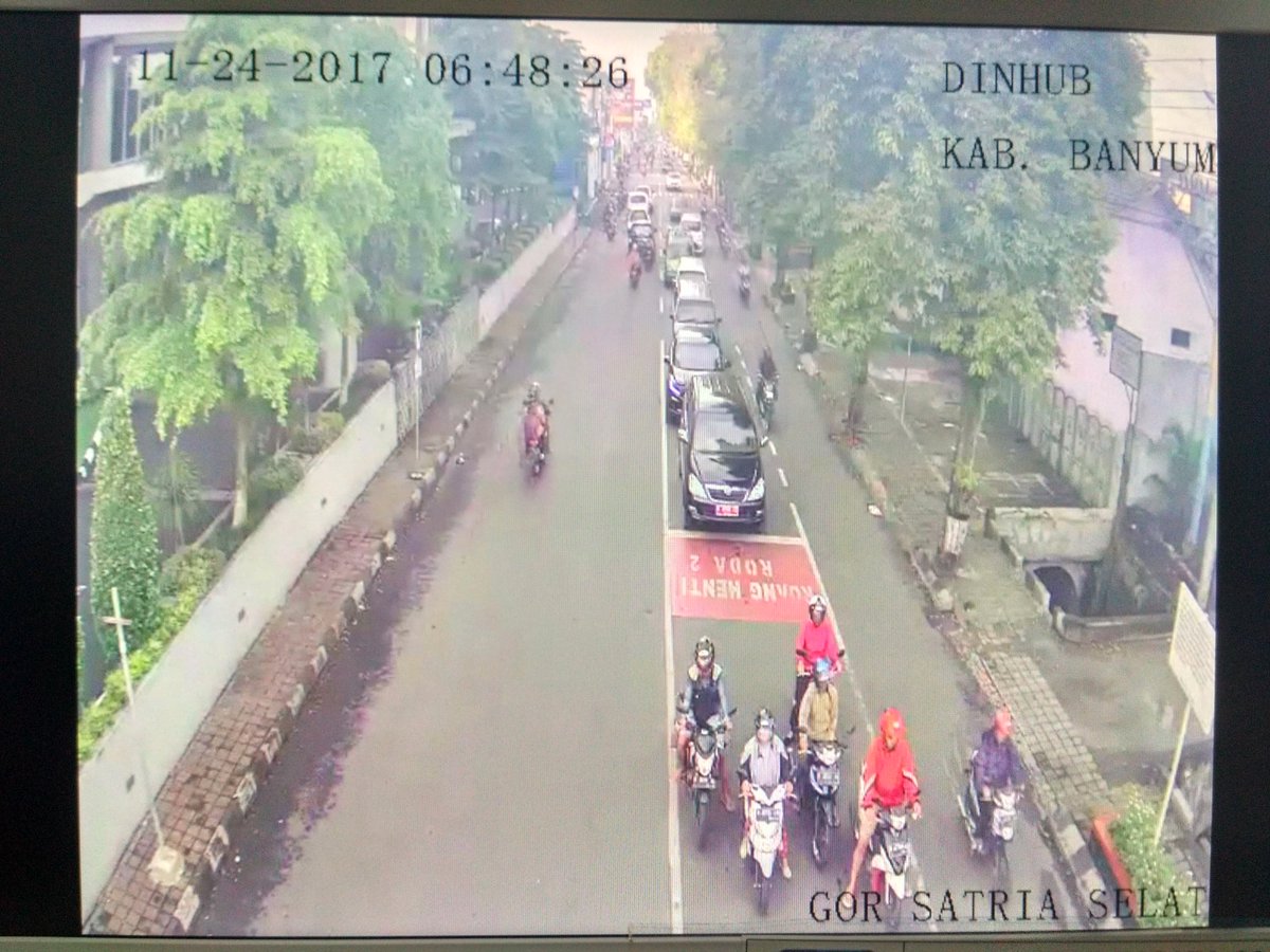 RRIPro2PWT's tweet photo. Kalau yg ini juga ramai lancar di Simpang GOR Satria dari arah Jl. Overste Isdiman jam 06.48 #crossroadreport #haltepagi https://t.co/SpntxRmVi4