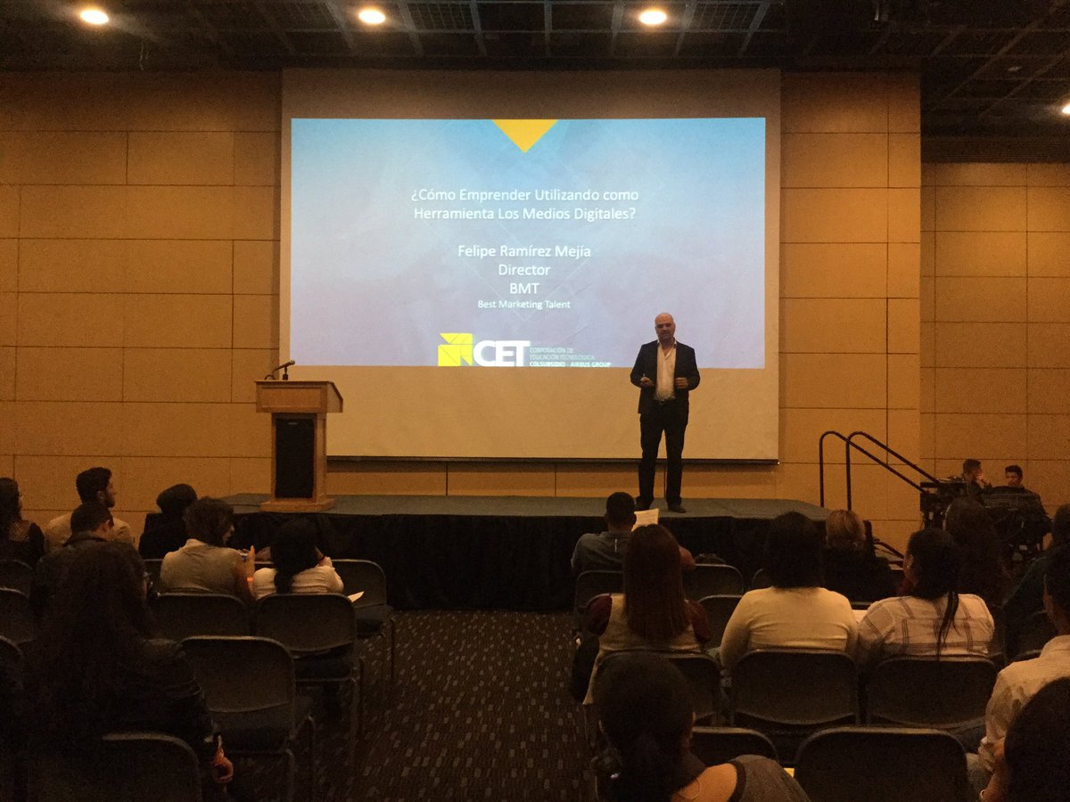 CET_oficial's tweet photo. Damos inicio a nuestro encuentro de egresados con la conferencia de Emprendimiento Digital por @FRamirezMejia #SoyOrgullosamenteCET https://t.co/x4m5T2Nfgy