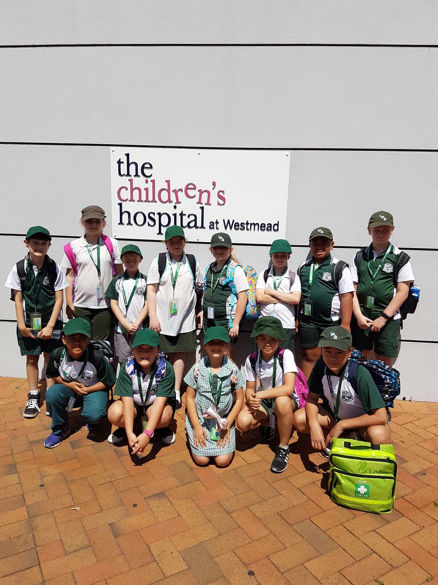 3IHIPS's tweet photo. Stage 2 elective group have arrived at Westmead Children's Hospital to deliver their care packages. @ingleburnps https://t.co/z2nHloaP70