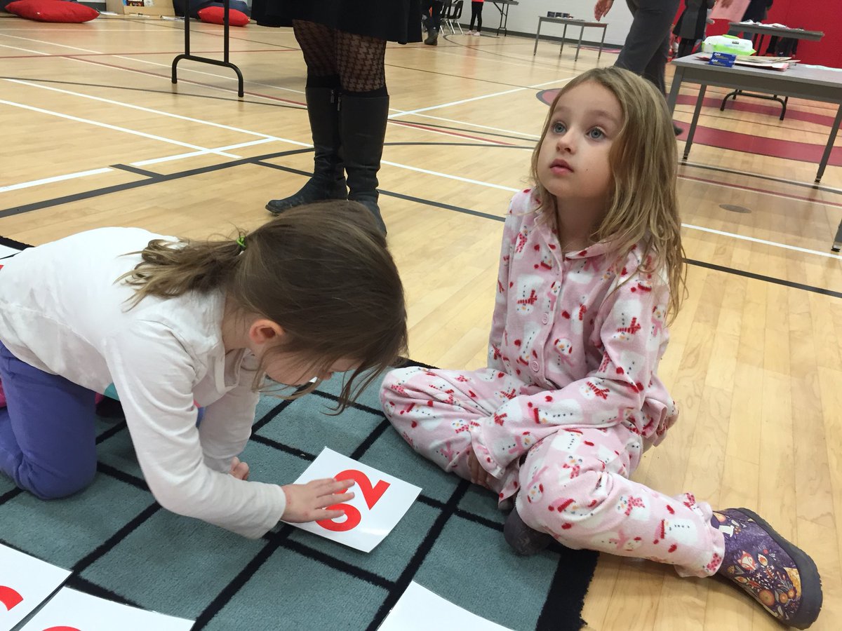 MissKProctor's tweet photo. Friends #RavenaboutMath @rockwoodheart #heartforlearning https://t.co/0ltDrsiN5p