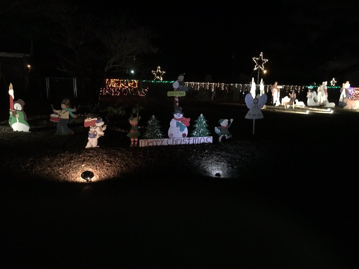 Davis_MatthewJ's tweet photo. My dad put a lot of work into decorating this year again @Region8News he has been doing this since I was born I'm 26 now. I think it was 94-95 y'all came a did a feature on his Nativity and Christmas scene because y'all interviewed me haha ... Diaz, AR https://t.co/NsovHKUlrk
