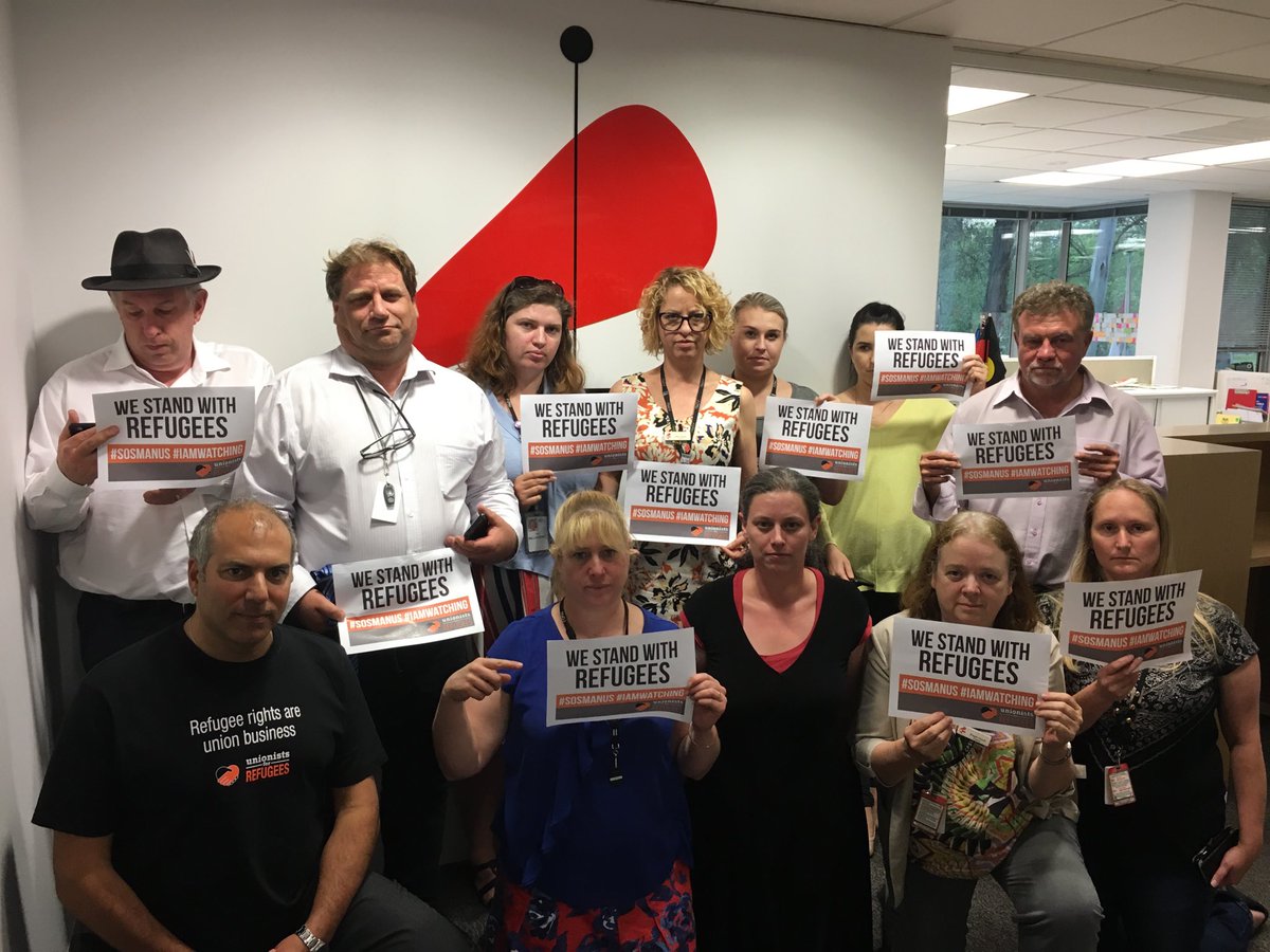 Beth_VP1's tweet photo. Unionists for Refugees #SOSManus #iamwatching https://t.co/Q2EpQpwl7P