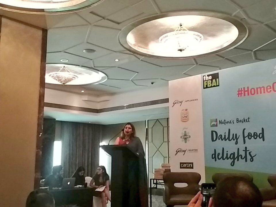 thefbai's tweet photo. We have Nazneen talking about nutrition #HomeChefMatters 2.0 
@stregismumbai @GodrejGroup @GodrejAppliance @NaturesBasket @VikhroliCucina @IamSUPERCHICKEN 
@CaWalnutsIndia @godrejprotekt @CartiniIndia @himanshu_ht @SujitPatil @CNNageshwaran https://t.co/hdPKNuQvaw