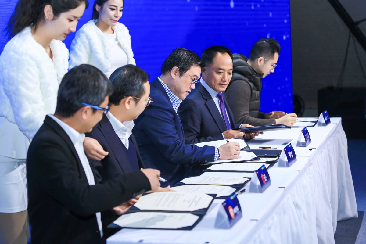 CapitaLand's tweet photo. We have renewed our tripartite #partnership with @IESingapore & co-working space operator #UrWork. Together we're driving #innovations in the workplace and exploring the #integration of CapitaStar & UrWork’s #digital platforms. https://t.co/ibFYlbBJSj https://t.co/z1krmWUuaV