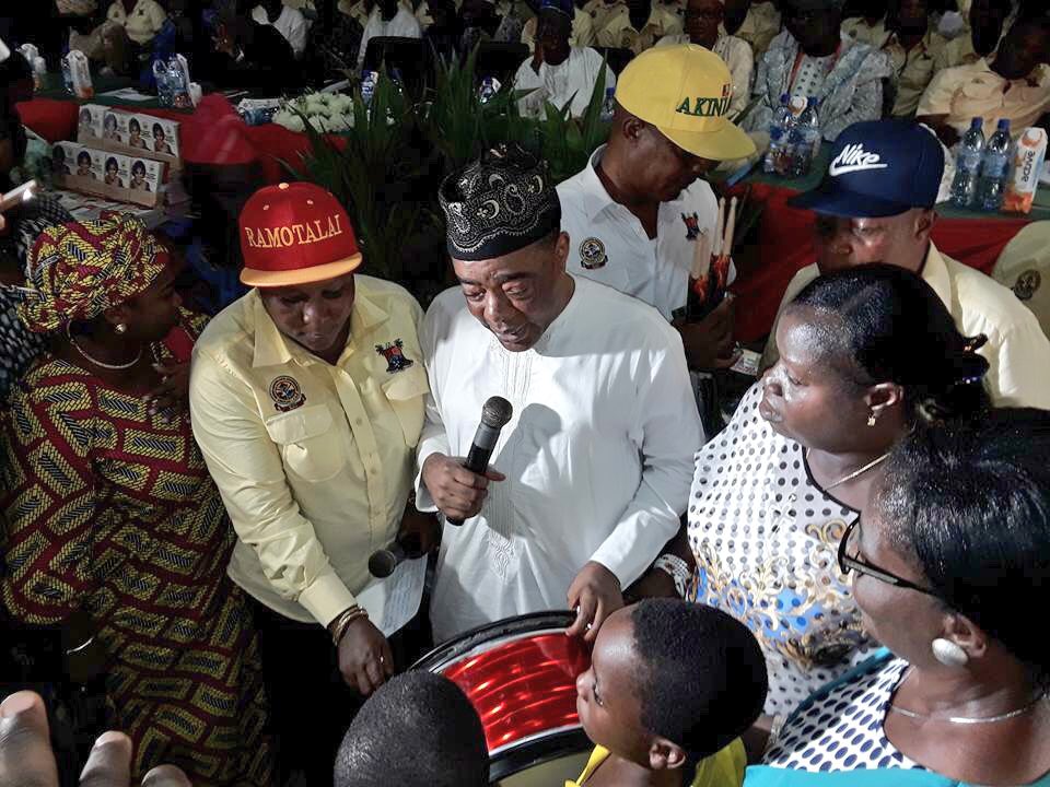 SenatorSolomon's tweet photo. I was Special Guest at Oriade LCDA, when Hon. @HonRamontalai celebrated 100 Days in office. https://t.co/tYVWu6c3JZ