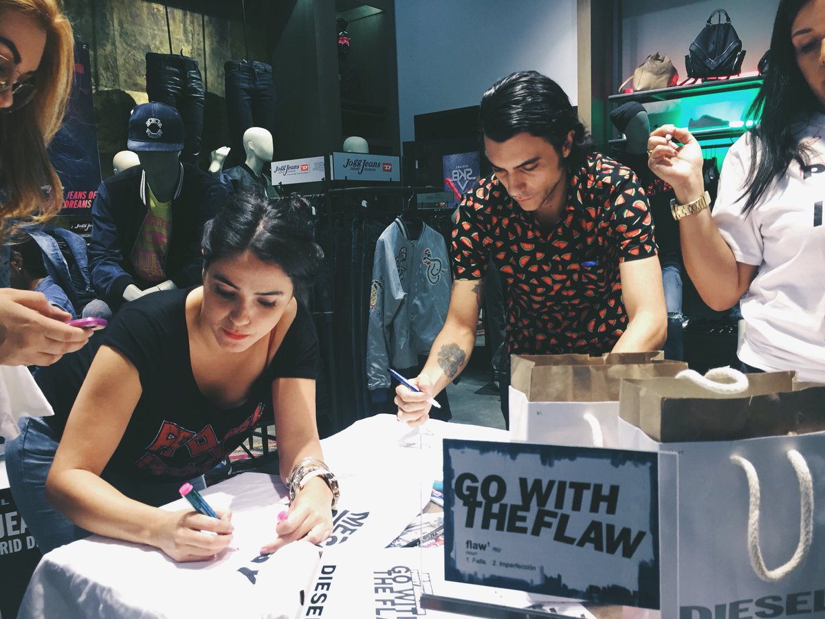 soytrends's tweet photo. Diesel celebrates flawed beauty #gowiththeFlaw https://t.co/53jazNlDdD