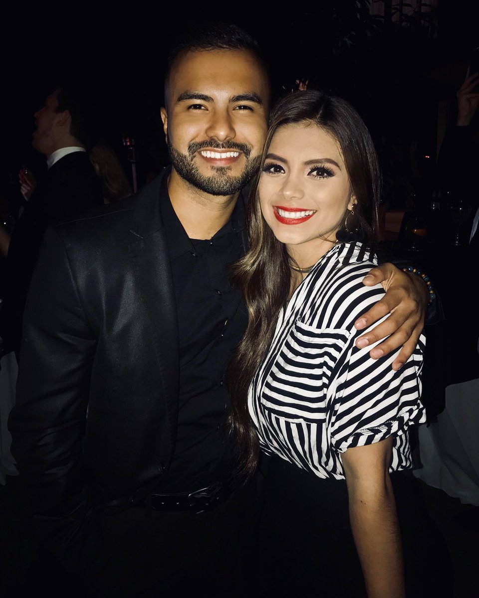 HANCEROFICIAL's tweet photo. Con esta señorita jajaja estaremos este Sábado 25 en la Elección de Flor de la Feria de #ElChol Baja Verapaz y queremos cantar algo juntos 🎶🙊 qué canción quisieran escuchar? @Sandia_Mendez https://t.co/CJITvnJk6b