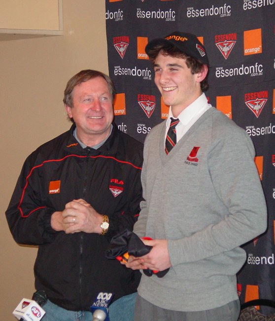 essendonfc's tweet photo. 😍
#DonTheSash #DonsDraft https://t.co/iThtmyh923