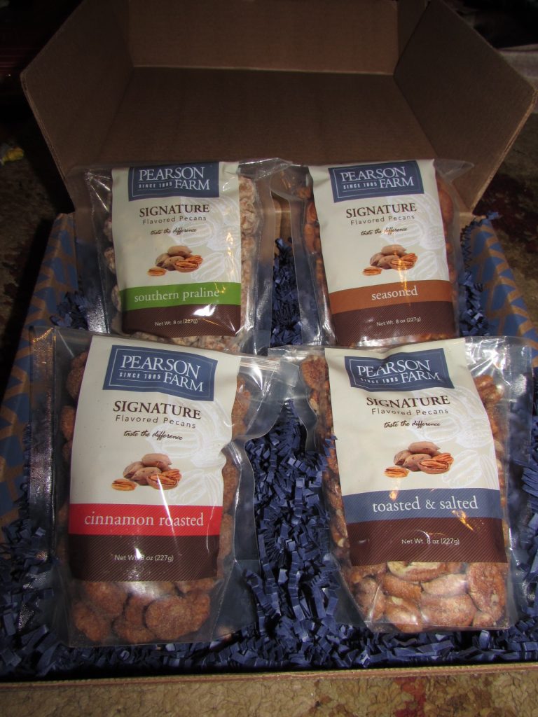 PearsonFarmGA's tweet photo. Our taste of pecans gift box is a big hit! Check out this review we received from @PrdtReviewCafe : https://t.co/itfL7w4daW #pearsonpecans #pecanseason #giftbox #georgiapecans #pearsonfarm #onthefarm #farmlife https://t.co/DEW9lTpFXB