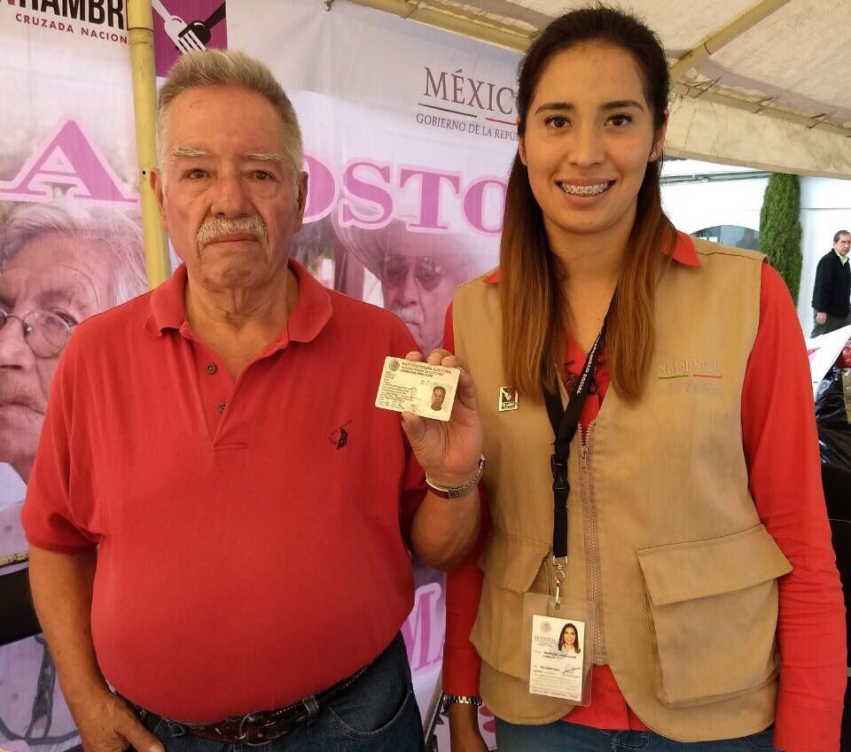 evelyn_osornio_'s tweet photo. En el Estado de México para el Programa Pensión para Adultos Mayores 65+, contamos con 52 ventanillas activas que dan atención a las y los 526 mil 199 beneficiarias y beneficiarios. #SEDESOLPresente #BienestarYDesarrollo #DelegaciónEdoMéx https://t.co/5pEhhcilEB