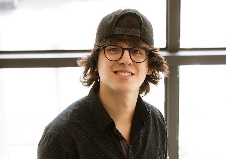 RadioDisneyLA's tweet photo. ¡Feliz cumpleaños @christophervele de @CNCOmusic! 🎉🎉🎂🎉🎉 https://t.co/b6vxDl3SCv