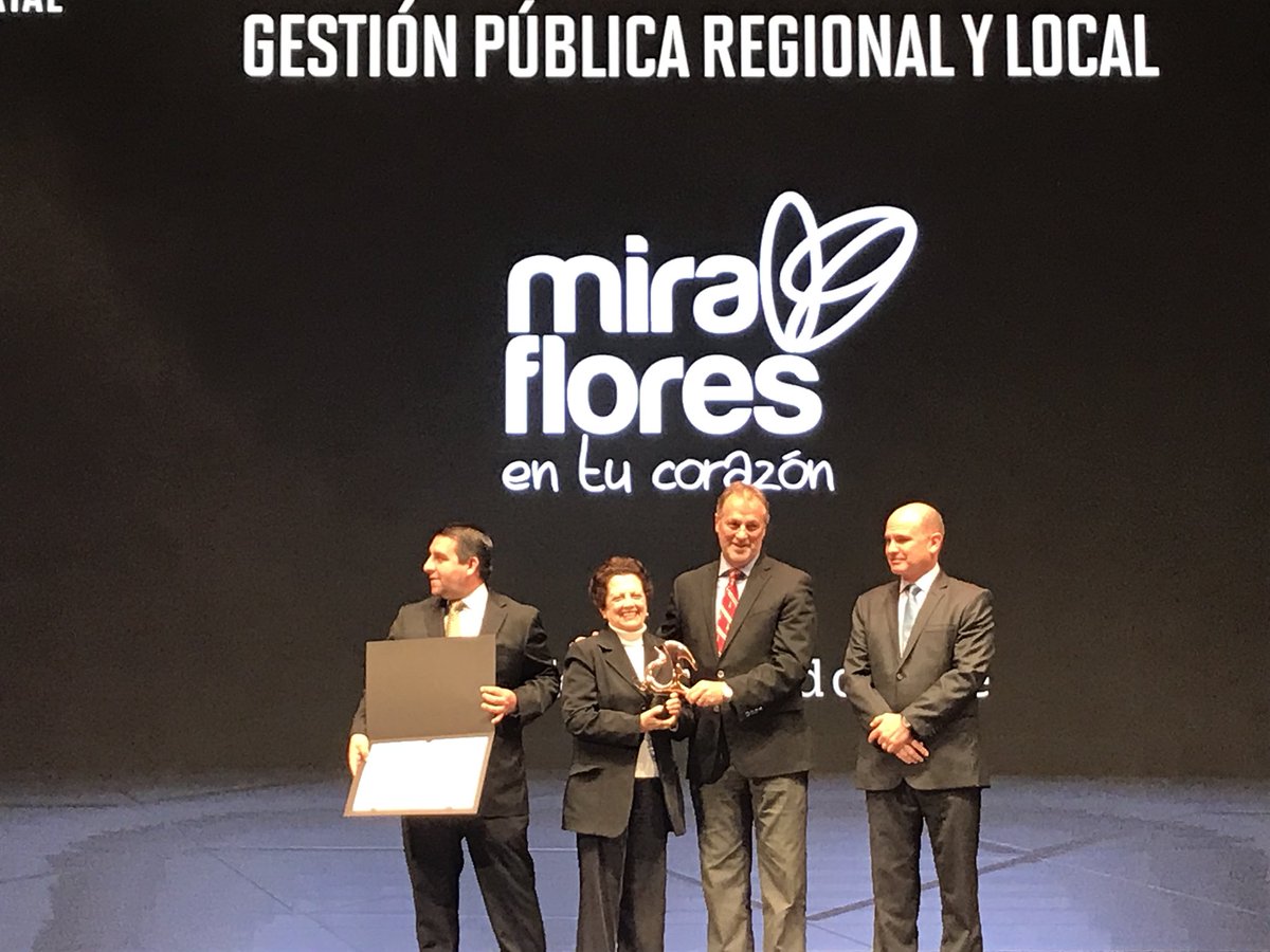 valiabarak's tweet photo. Bravooooo @MuniMiraflores @Munozestuvoz Premio Creatividad Empresarial a la Gestión Pública Regional y Local 🤗 https://t.co/b05RFSNMrr