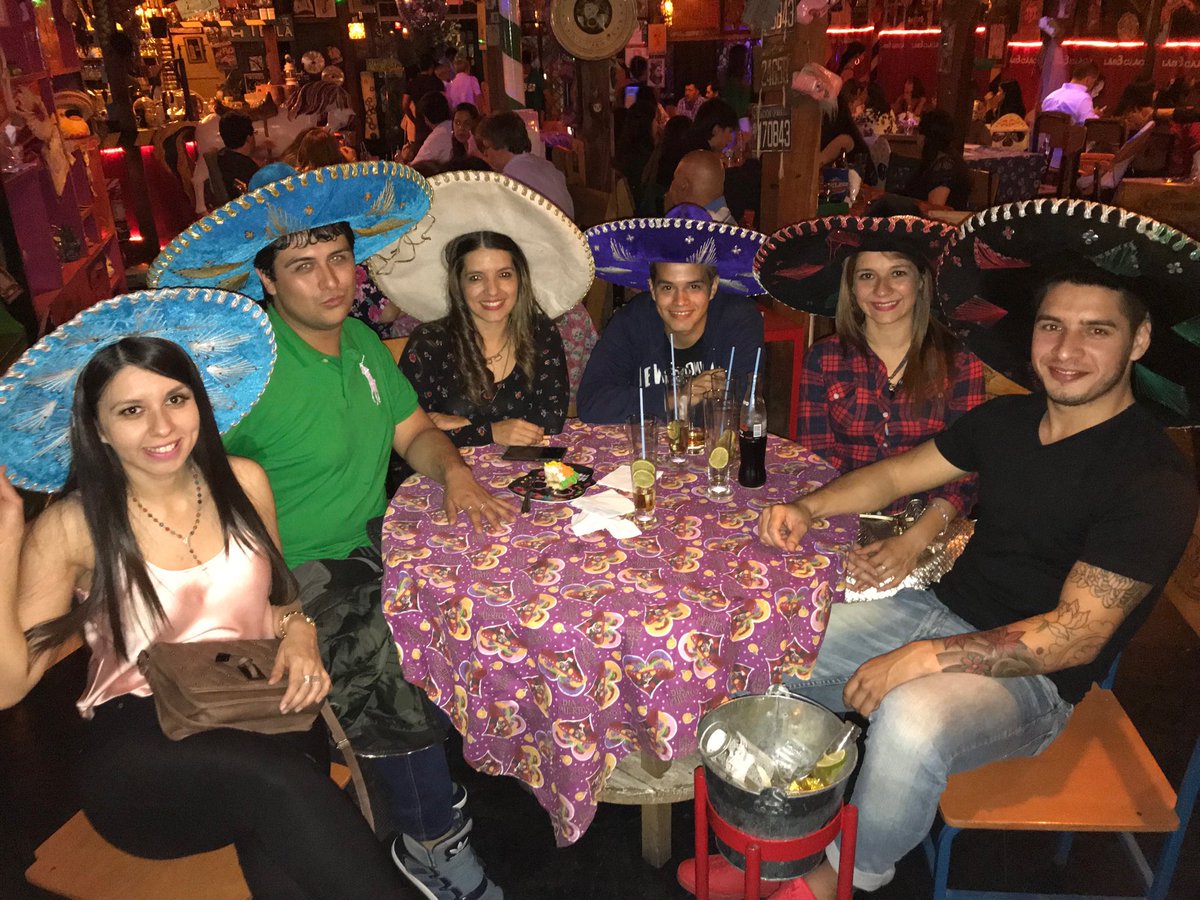 StefiDuMo's tweet photo. Cumple feliz!! #Edwar ❤️❤️ https://t.co/2ViF5RI3KS