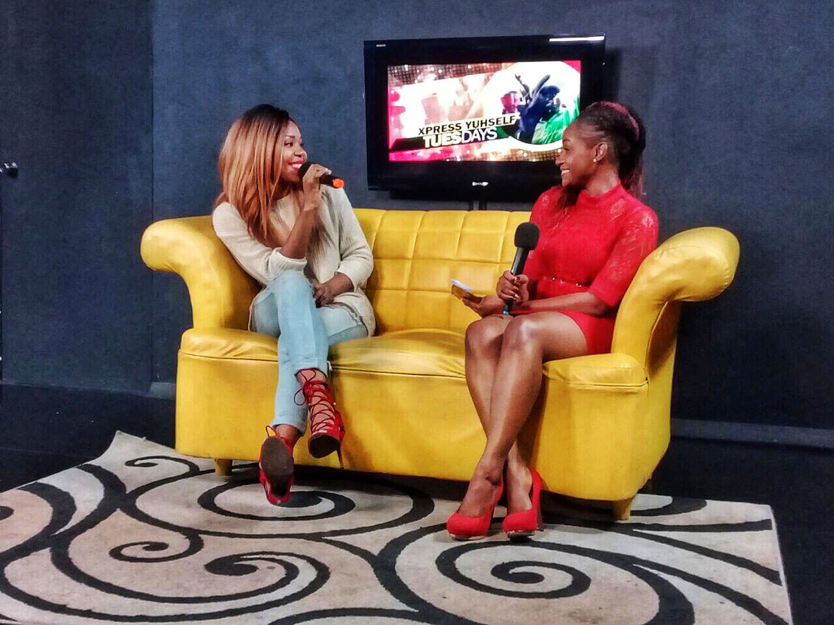 KimNainOfficial's tweet photo. Thanks for having me @Hypetvjamaica ! Shoutout to #Loogaman https://t.co/YgWlWn84vl