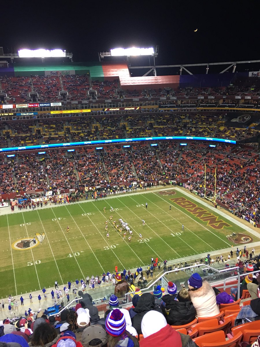 Half empty stadium for Giants Vs. Redskins