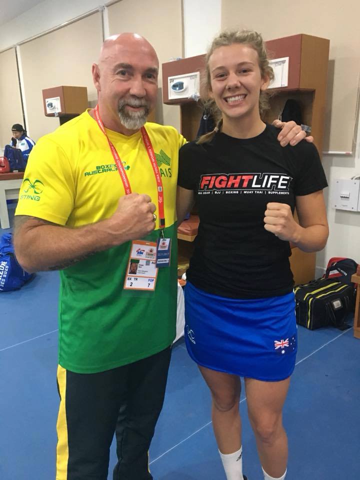 stingsports's tweet image. Great work ELLA BOOT @BoxingAUS Athlete for joining the @stingsports @FightLife_Store Fight Team! #FutureStar