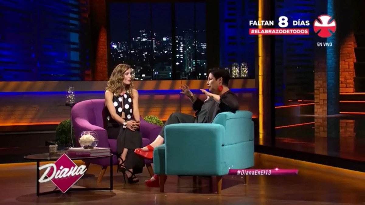 elfrente_amplio's tweet photo. “Digo que la política es con llorar, porque la política es profundamente humana y no podemos dejar las emociones afuera” @BeaSanchezYTu 💜✊ #DianaEnEl13 https://t.co/uwyXET91gD