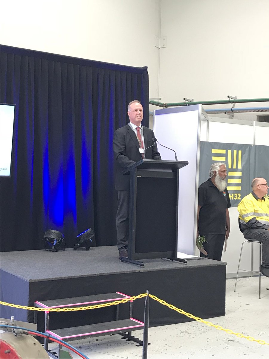ProcureSW's tweet photo. And we’re off. #procuresw has been officially opened.  #networking #business #innovation https://t.co/giqhkHzRjY