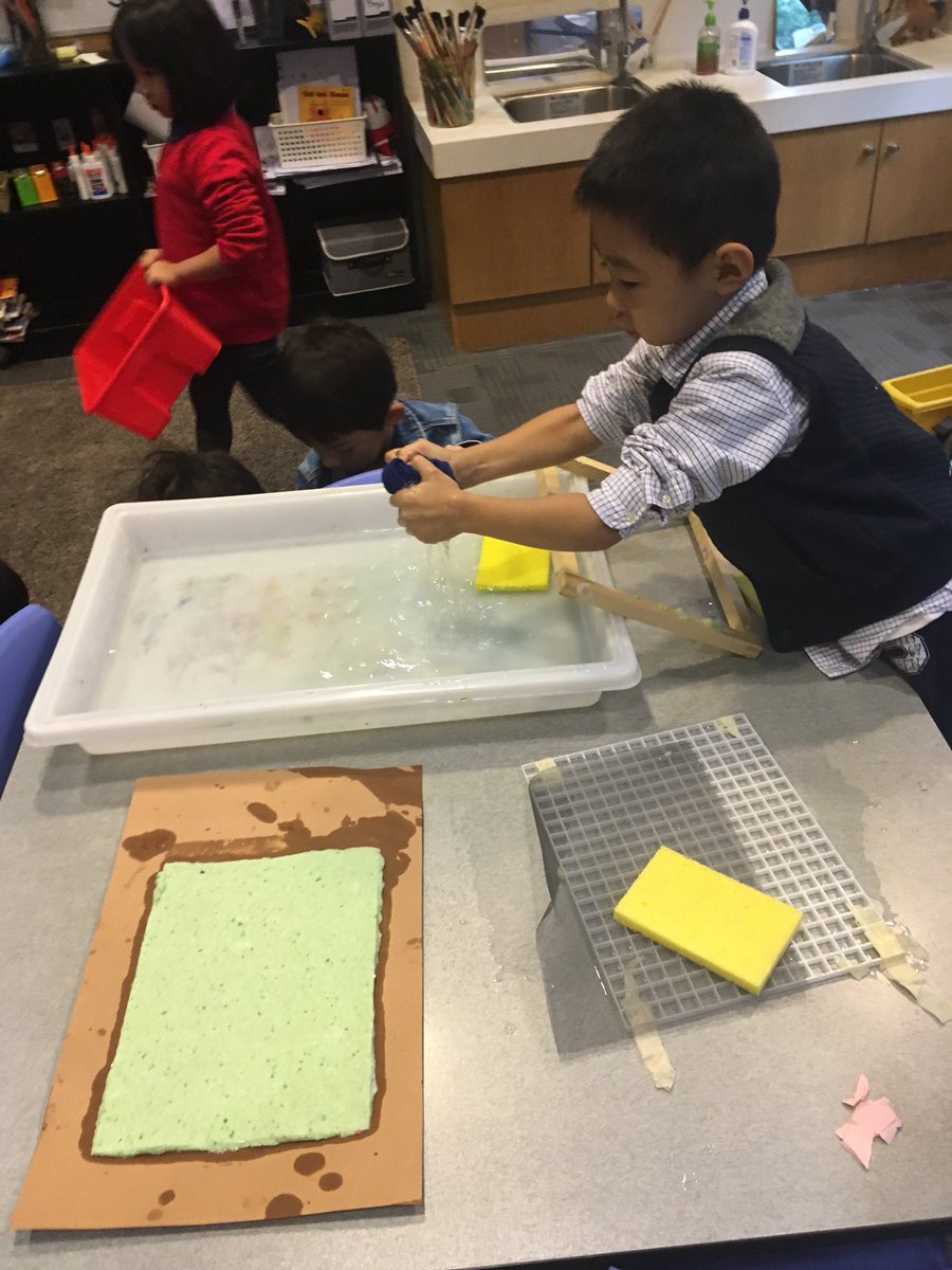 NErlendson's tweet photo. Learned the paper making process so we can use the paper from our recycling center to make new paper for our class to use! #sisrocks #issedu #thisiskgplay https://t.co/vQRwovByhj