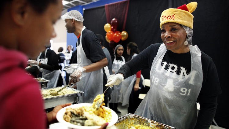 jr_marshell's tweet photo. This is what is is all about.  Giving is the best part of Thanksgiving. #UUMBADM
https://t.co/7MHhHSXojg https://t.co/uy11u5wwIG