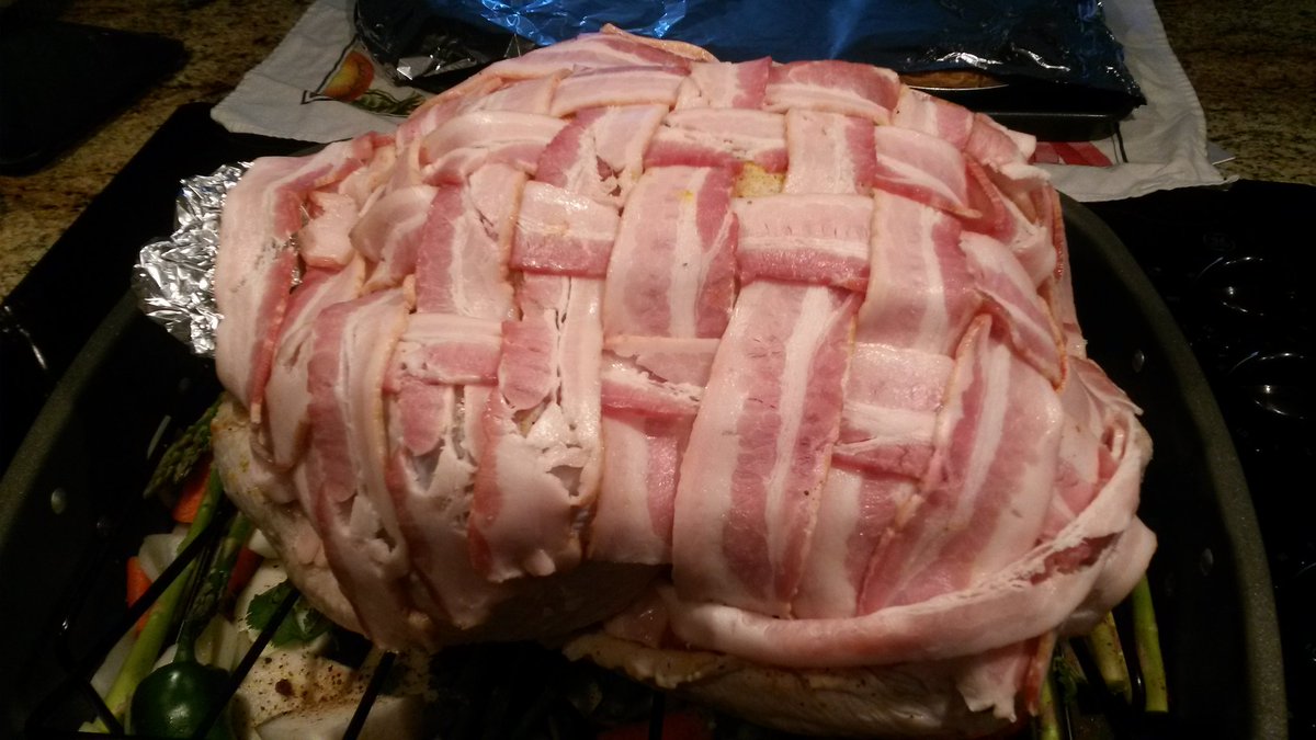 SDMathTiki's tweet image. Fitting 200 sq in of bacon around a turkey with a circumference of 36 in. Math is everywhere. #HappyThanksgiving