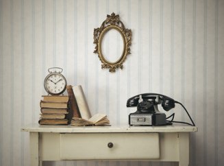 VaultMkt's tweet photo. A vintage mirror, books, and a classic telephone is style inspo. https://t.co/kElo7RovJh