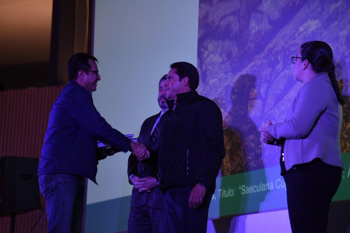 beltran_retis's tweet photo. @CONAFOR @ReforestamosMx @tatohg @Grupo_Bimbo @gobmx @CitibanamexCS @SEMARNAT_mx @RafaelPacchiano @marthagrivas @globalforests @Papalote_Museo @Konniefigueroa Gracias a las y los fotógrafos ganadores, provenientes de siete estados del país, por conectarnos visual y afectivamente con la naturaleza y su importancia. Muchas felicidades. https://t.co/4VM3KLVcH3