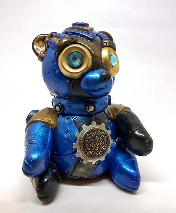 BatBoxATX's tweet image. So, you need to check out @tanyadavisart like yesterday. Tanya works primarily in polymer clay to create little steampunk themed figurines. 
When she is giving her hands a break from the clay she switches to watercolor painting and drawing. #StarWars