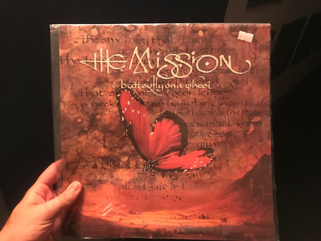 soloenvinilo's tweet photo. Sonando #TheMissionUK @WayneHussey en #SoloEnVinilo  https://t.co/KGFlaKSvP7 https://t.co/ml9051mr5g