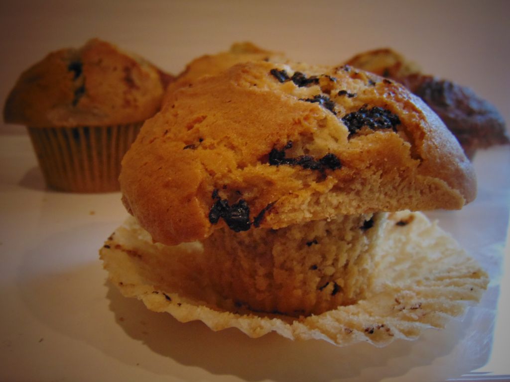 Muffins!

#muffins #muffin #Muffin! #hotovenbakerycafe #bakery #toronto #torontobakery #oakville #delicious #baker #bakedgoods #sweet #delight #blueberries #snack #t.o.