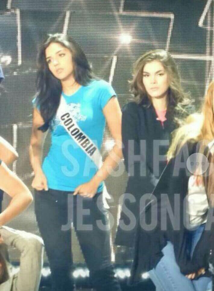 proudlyazteca's tweet photo. Yo cuando me enteré de que eran cuatro candidatas por continente. #MissUniverse #Mexico https://t.co/lDWBeb5wRw