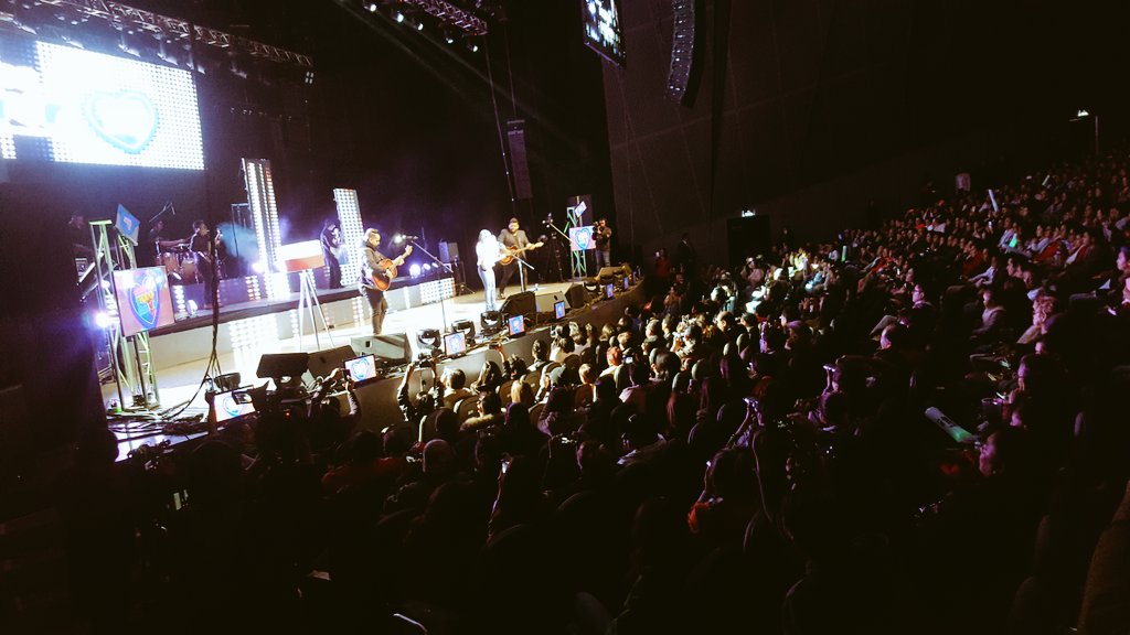 amor1033's tweet photo. La gente canta #ConTodoAmor a lado de @Matisse_Mx Ve todos los detalles en https://t.co/qyG0NpazD3 😍🤗 https://t.co/DjTj0GzVSt