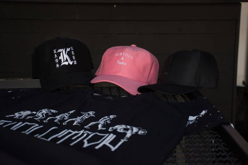TRIBORec's tweet photo. Peças da coleção Choices ainda estão disponíveis no nosso site.
https://t.co/Yt8nqxh7MT
#breaktherules #streetwear #kaosclothingco https://t.co/Fwh2uNTm4Z