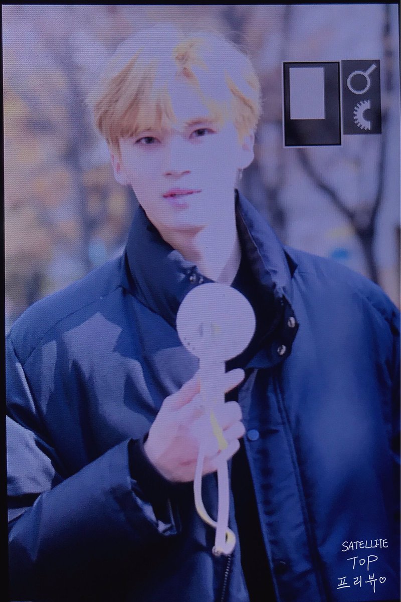 19961025net's tweet photo. 171124 뮤뱅외출 #펜타곤 #옌안 #PENTAGON #YANAN https://t.co/k5zdeEWAdS