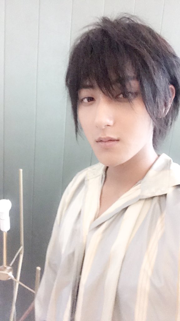突如ツイッターに現れた 星座になりそうなくらい美しい顔の青年 タオ さんとは Togetter 突如ツイッターに現れた 星座になりそうなくらい美しい顔の青年 タオ さんとは Togetter