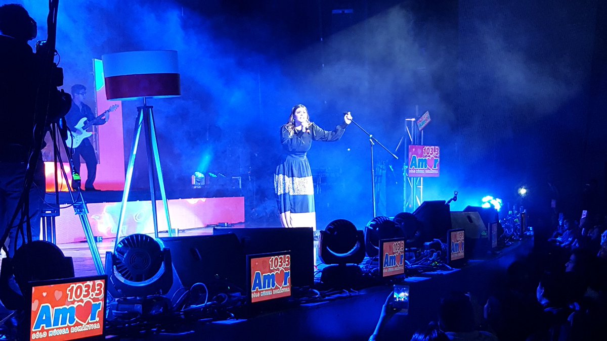 amor1033's tweet photo. Ya te olvidé, vuelvo a ser libre otra vez... 🎙🎶 Vamos a cantar con @yuritaflowers en #ConTodoAmor a través de https://t.co/qyG0NpazD3 https://t.co/YcqNHcL2Hi