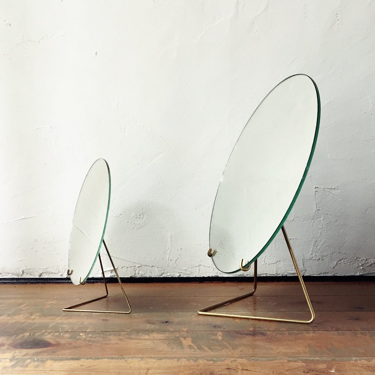 kotori_hayama's tweet photo. MOEBEのスタンドミラー再入荷です。
そぎ落としたデザインがカッコいい。
#moebe #mirror #standingmirror #interior #interiordesign #table #decorationdeinteriores #deco #homedecorations #homestyling #gallery #kotorihayama #gift #🇩🇰 #🎁 #🎄#ミラー #ギフト #クリスマス #小禽 #葉山 #雑貨 https://t.co/3J2ZMb40UY