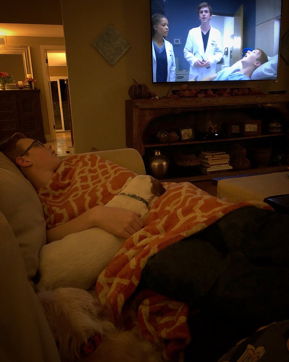 thecobybird's tweet photo. Watching, “22 Steps,” with all of the family together! #thegooddoctor #22steps 
#freddiehighmore #antoniathomas This is one thing I am SO thankful for today. I got to meet and work with some very amazing people. https://t.co/6zpqk2W1YO