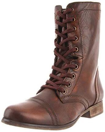 OhQuana's tweet photo. Mom was able to find a kick ass boots for only ₱200.00 and came so close from what I sent from google. #LitMom #BaguioUkay #QueenofUkay https://t.co/K38jePxgvQ